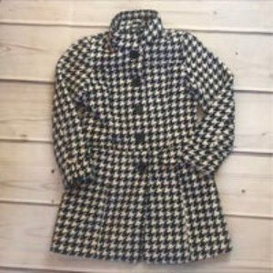 Juniors Houndstooth Patterned Jacket